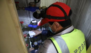 為獨(dú)居老人安裝智能水表，卓正免費(fèi)提供方案